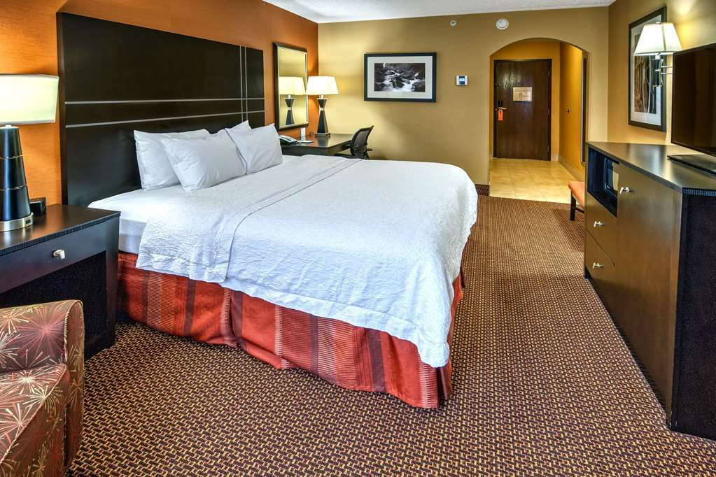 Hampton Inn Johnstown Geistown Room photo